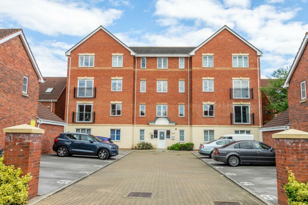 2 bedroom apartment for sale in Rawcliffe House, Cobham Way, York, YO30