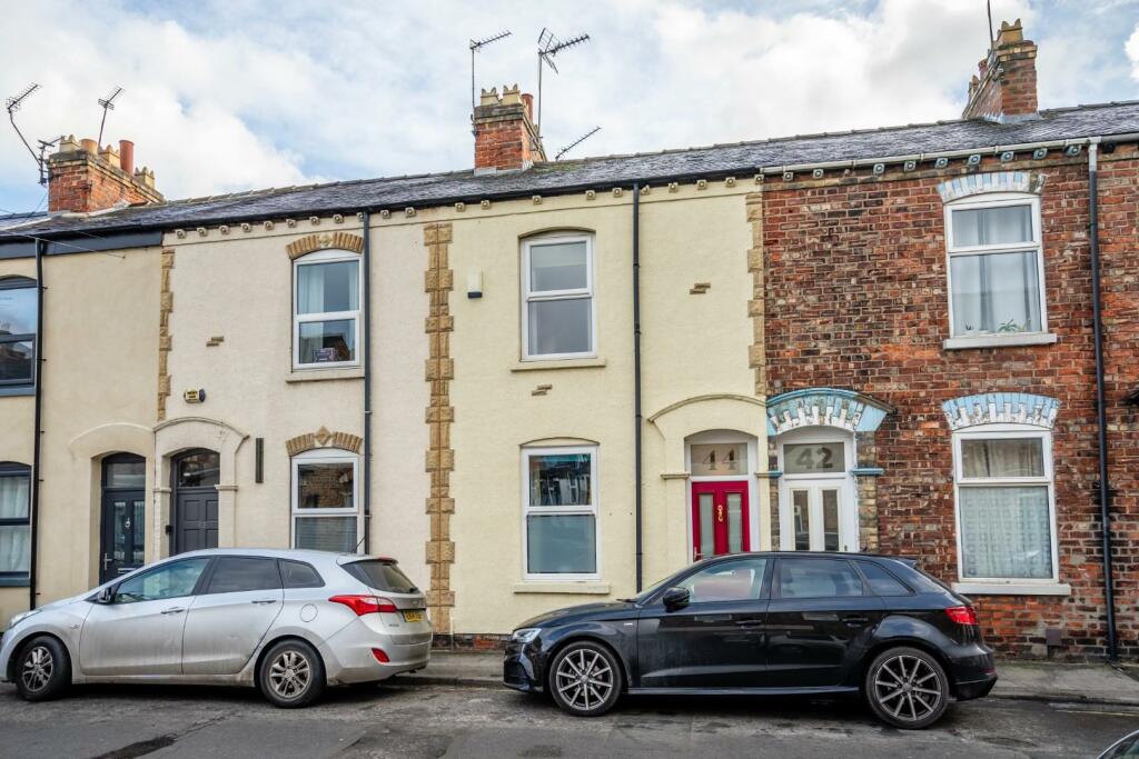 2 bedroom terraced house for sale in Newborough Street, York, YO30