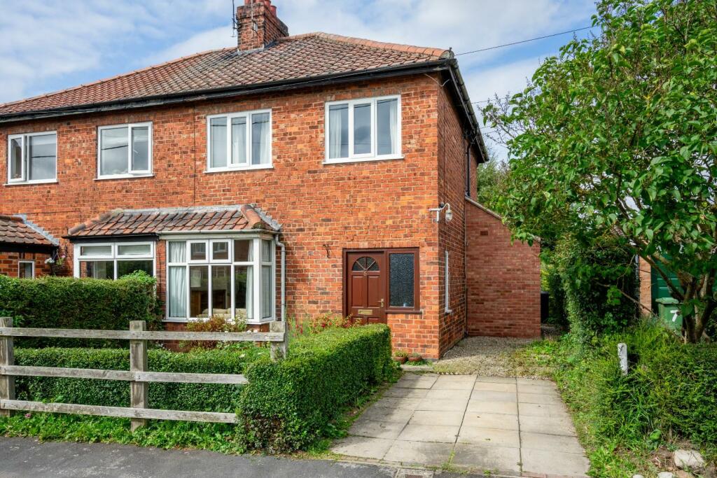 3 bedroom semidetached house for sale in Drome Road, Copmanthorpe, York, YO23