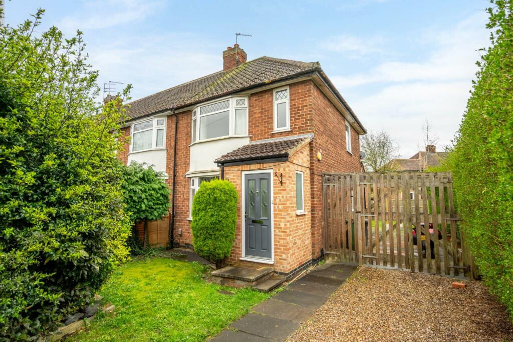 3 bedroom end of terrace house for sale in Hamilton Drive East, York, YO24