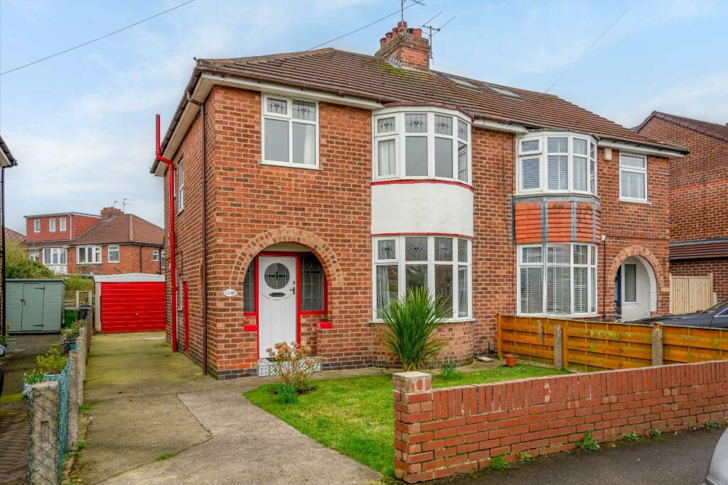 3 bedroom semi-detached house for sale in Rawcliffe Drive, York, YO30