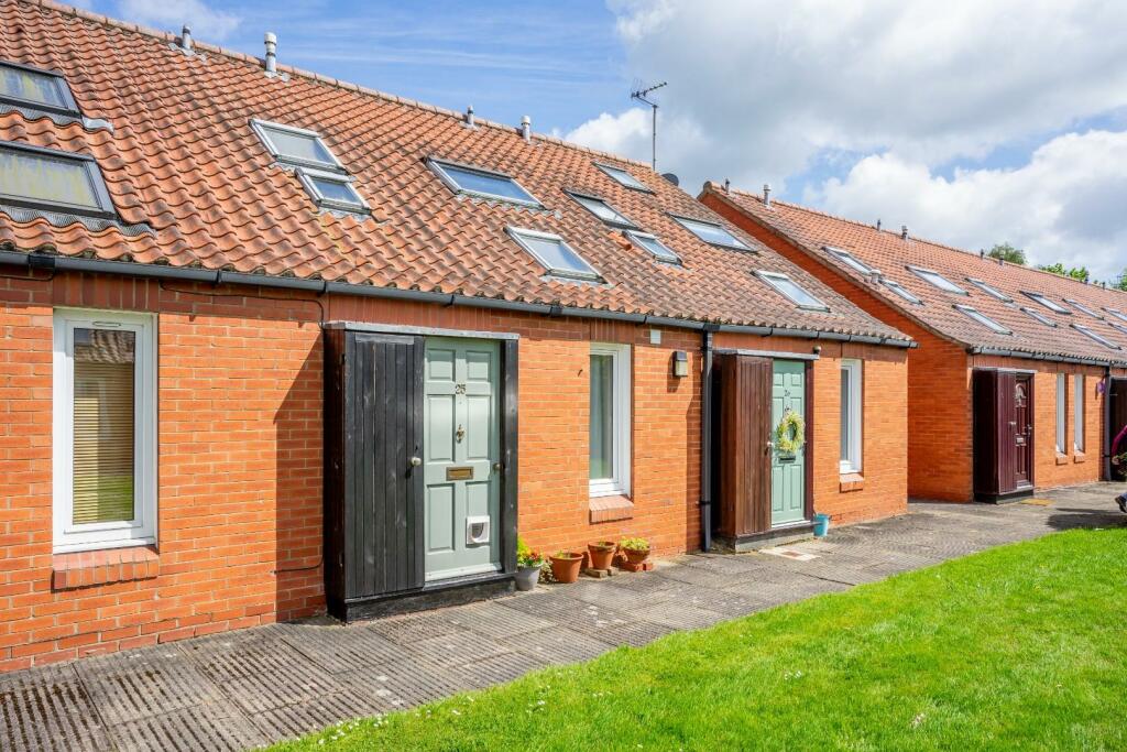 1 bedroom terraced house for sale in West Moor Lane, Heslington, York, YO10
