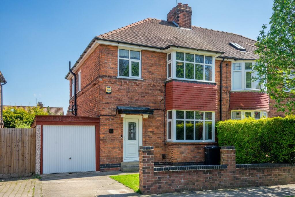 3 bedroom semidetached house for sale in Grantham Drive, Holgate, York