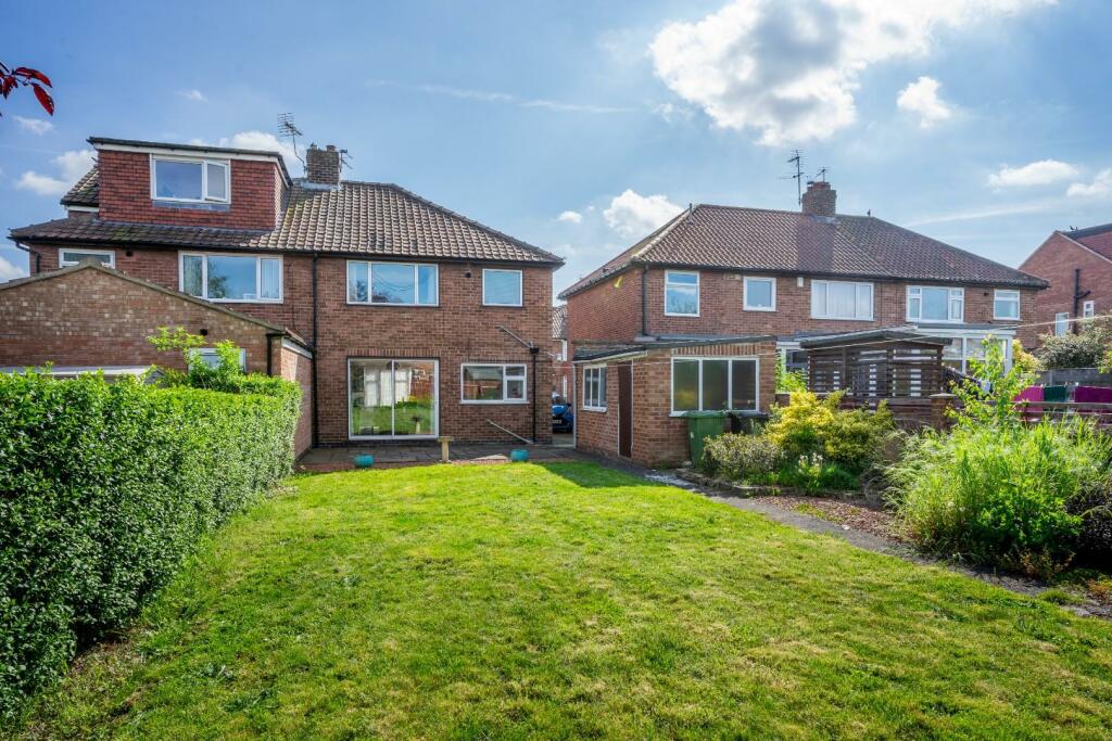 3 bedroom semidetached house for sale in Sitwell Grove, York, YO26
