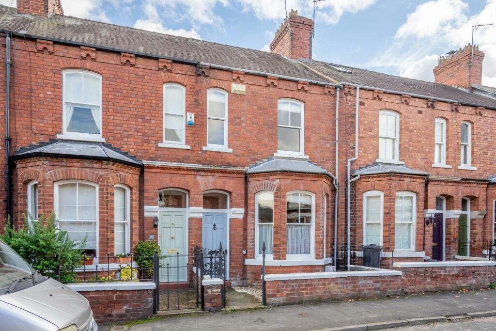 3 bedroom terraced house for sale in Lindley Street, Holgate, York, YO24