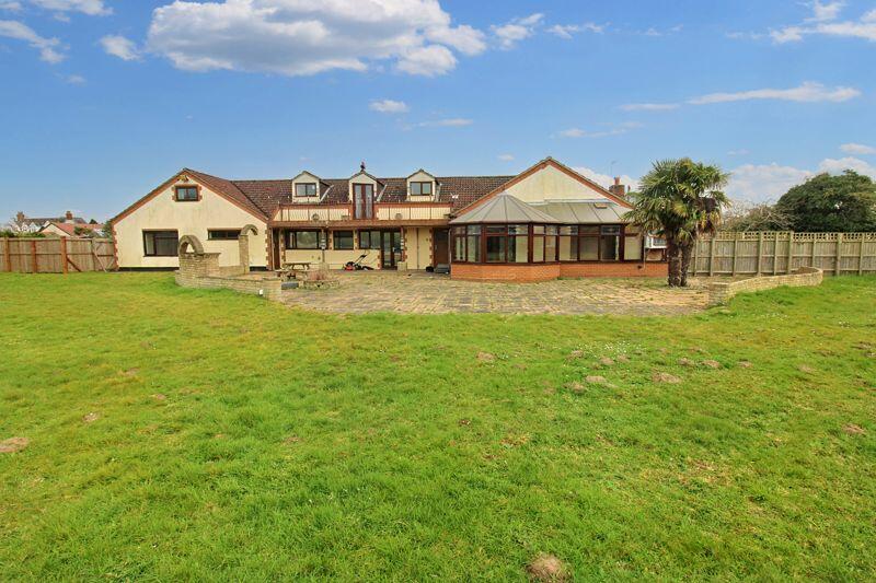 6 bedroom detached house for sale in Station Road North, Belton, Great