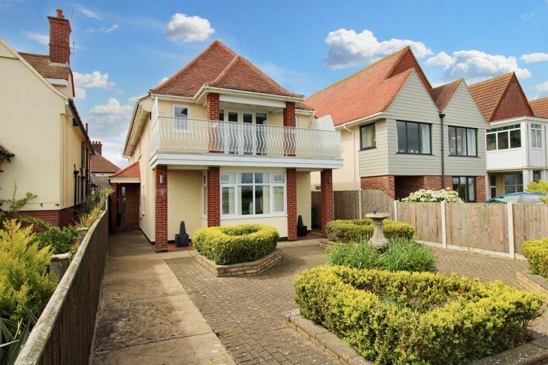 4 bedroom detached house for sale in Marine Parade, Gorleston, Great Yarmouth, NR31