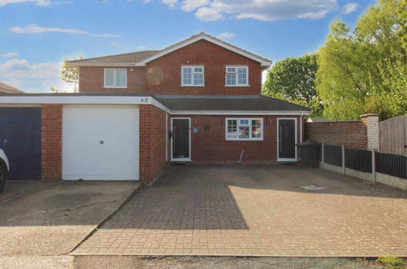 5 bedroom detached house for sale in Amhurst Gardens, Belton, Great