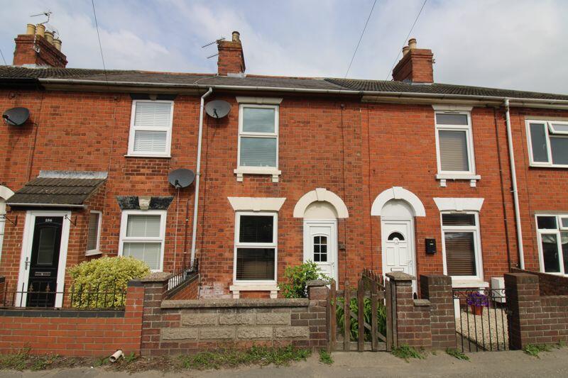 2 bedroom terraced house for sale in Beccles Road, Bradwell, Great