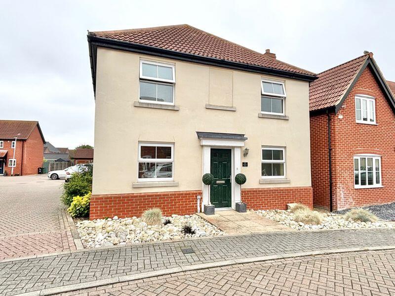 3 bedroom detached house for sale in Neptune Close, Bradwell, Great