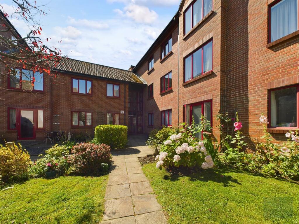2 bedroom retirement property for sale in Crown House, Melksham, SN12