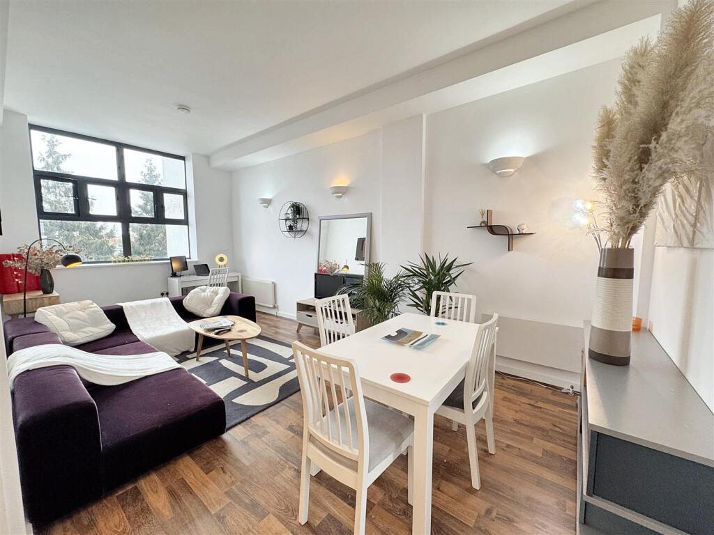 Main image of property: Shaftesbury Road, London
