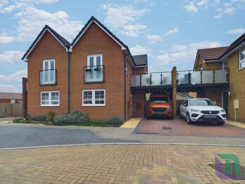 1 bedroom semidetached house for sale in Lithgows Avenue, Brooklands, MK10