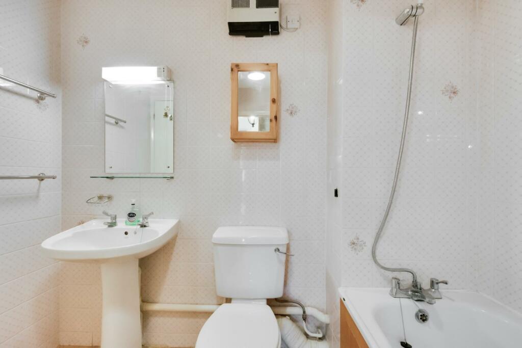 Additional property image - Forest Close, Chislehurst