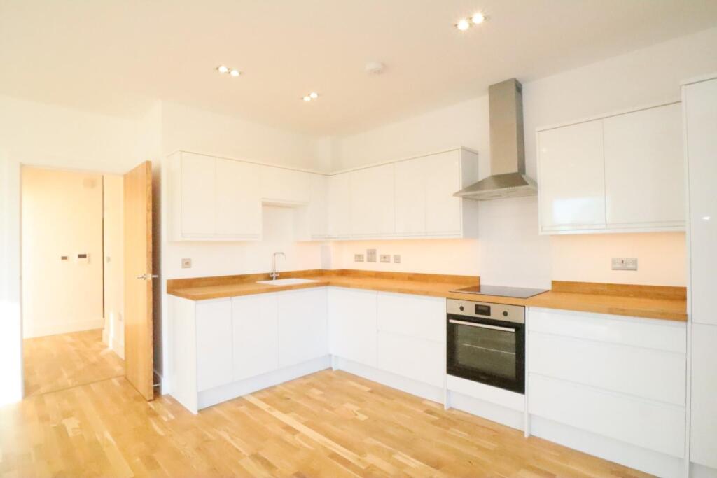 Main image of property: 3 Farwig Lane, Bromley