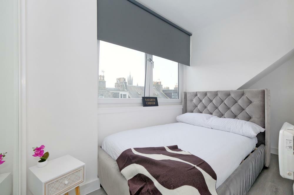 Additional property image - Summerfield Terrace, Top Floor Right, AB24