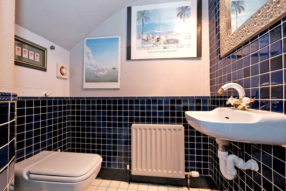 Additional property image - Richmondhill Place, Aberdeen, AB15