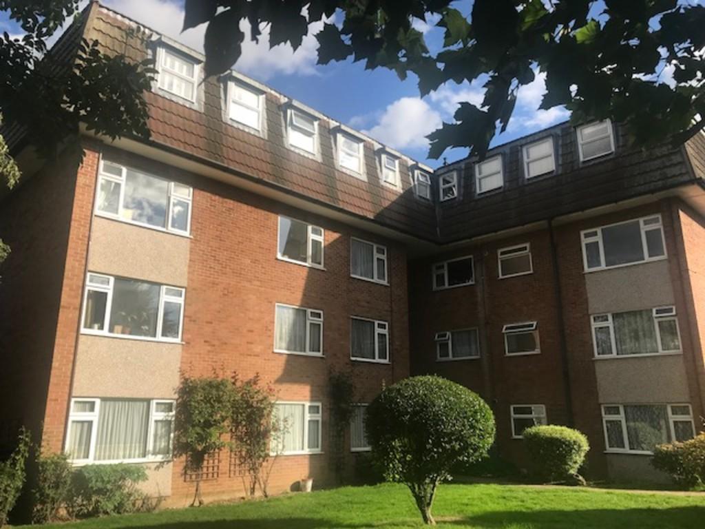 1 bedroom apartment for rent in cuffley village, EN6
