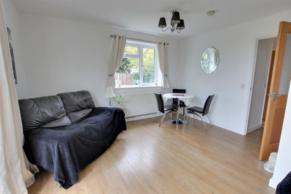 2 bedroom detached bungalow for sale in Eastfield Close, Emsworth, PO10