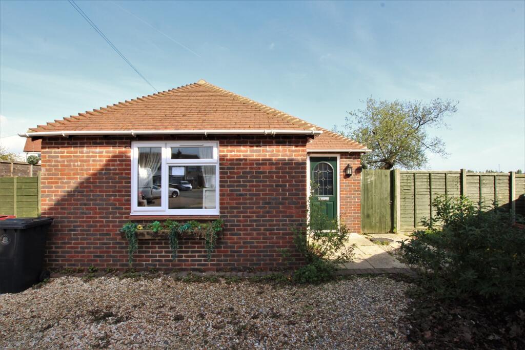 2 bedroom detached bungalow for sale in Eastfield Close, Emsworth, PO10
