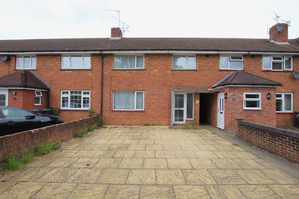 3 bedroom terraced house for sale in High Lawn Way, Havant, PO9