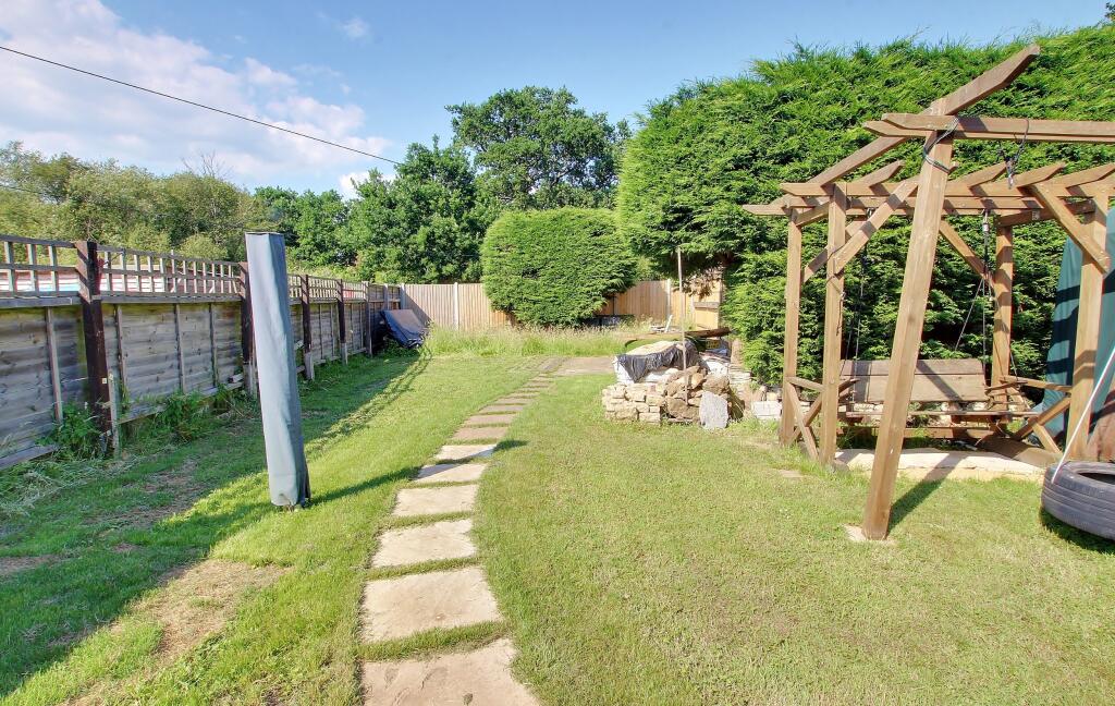 2 bedroom semidetached house for sale in Hobart Drive, Hythe, SO45