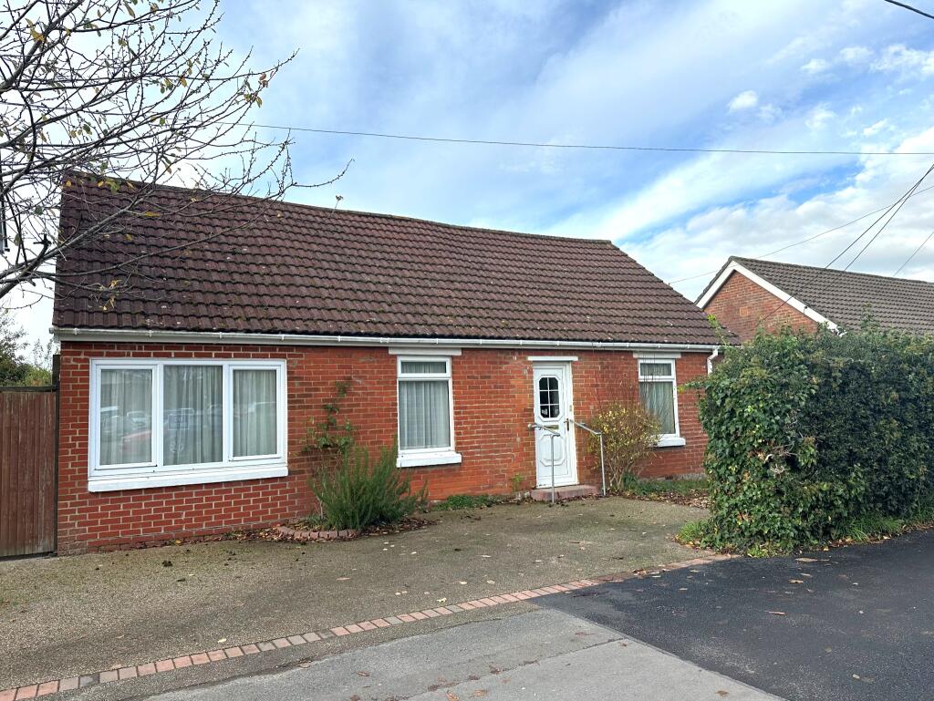 Main image of property: Oak Road, Dibden Purlieu