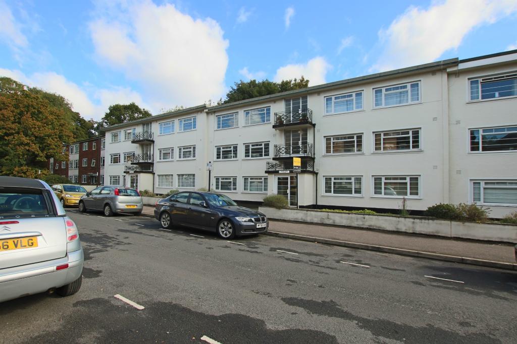 2 bedroom flat for sale in Silverdale Road, Southampton, SO15