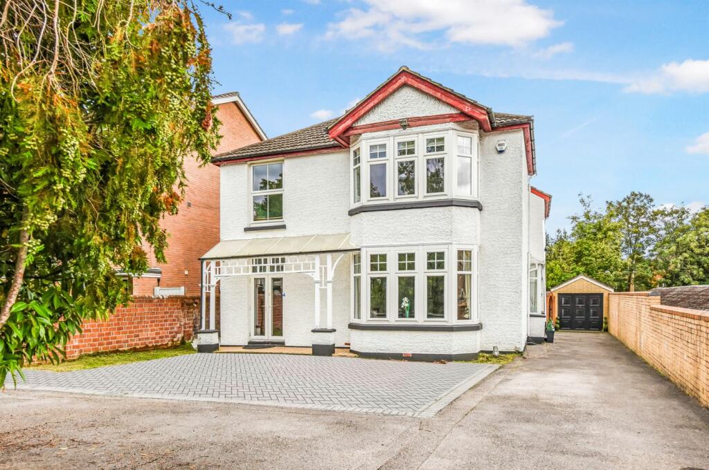 5 bedroom detached house for sale in Highfield, Southampton, SO17