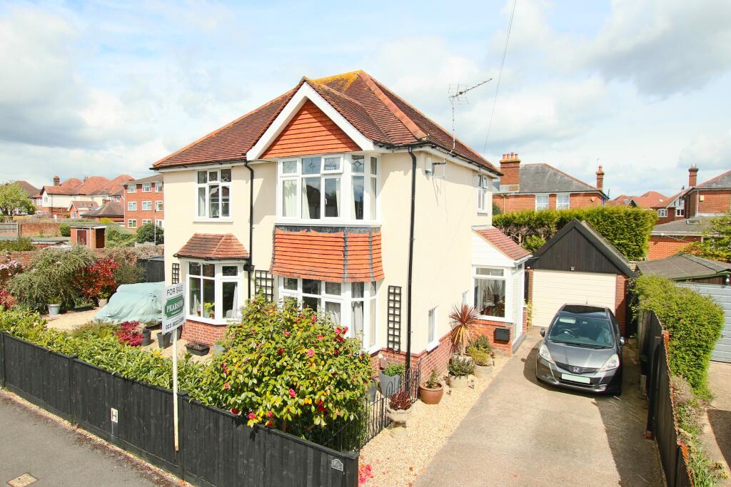 3 bedroom detached house for sale in Upper Shirley, Southampton, SO15