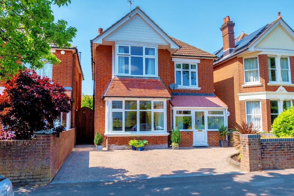 Main image of property: Shirley Avenue, Southampton, SO15