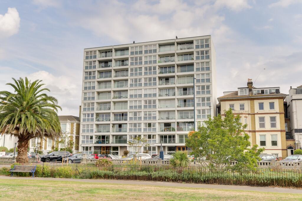 2 bedroom apartment for sale in Clarence Parade, Southsea, PO5