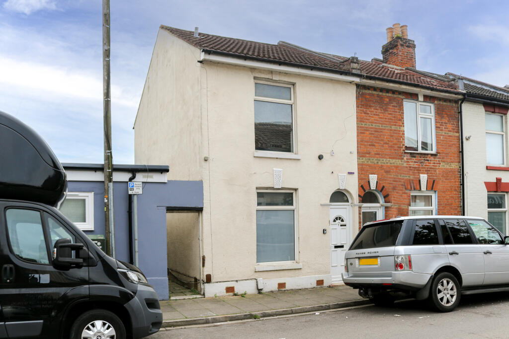 2 bedroom house for sale in Cleveland Road, Southsea, PO5