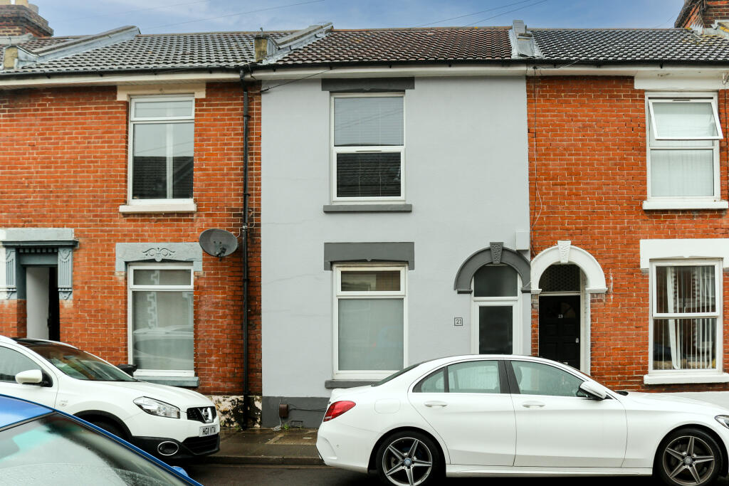 3 bedroom terraced house for sale in Percy Road, Southsea, PO4