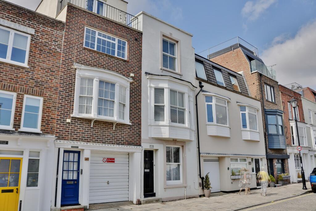 3 bedroom town house for sale in Broad Street, Old Portsmouth, PO1