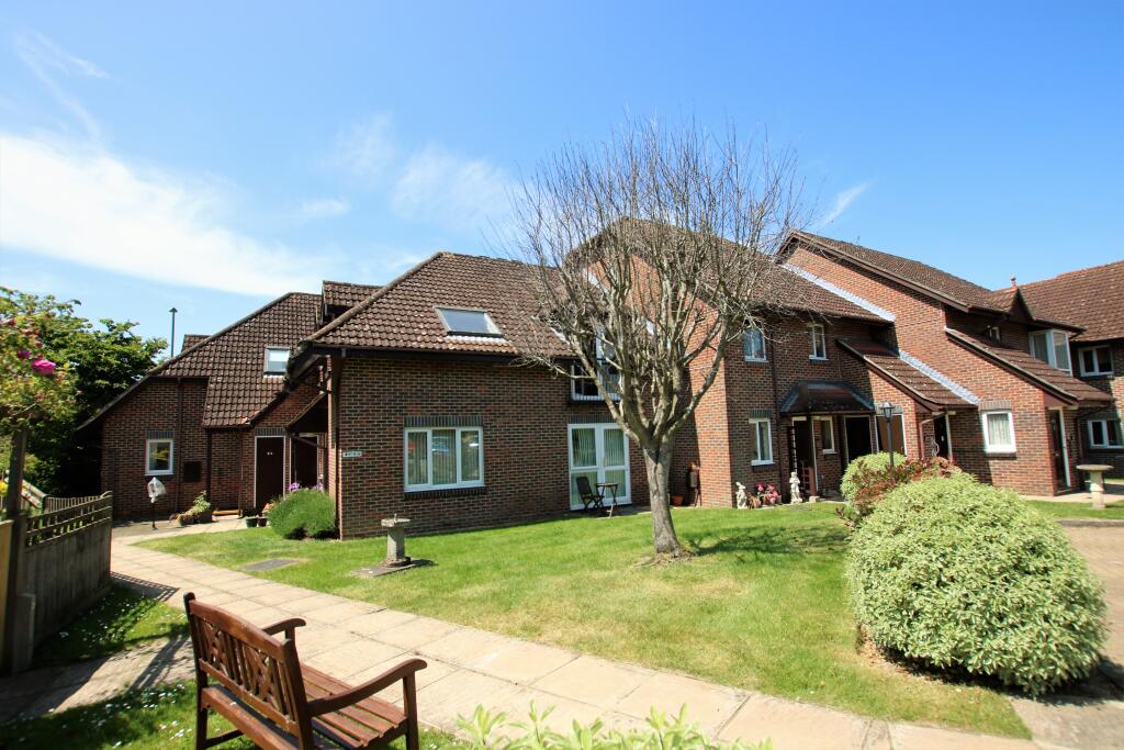 2 bedroom retirement property for sale in Lincoln Court, West End