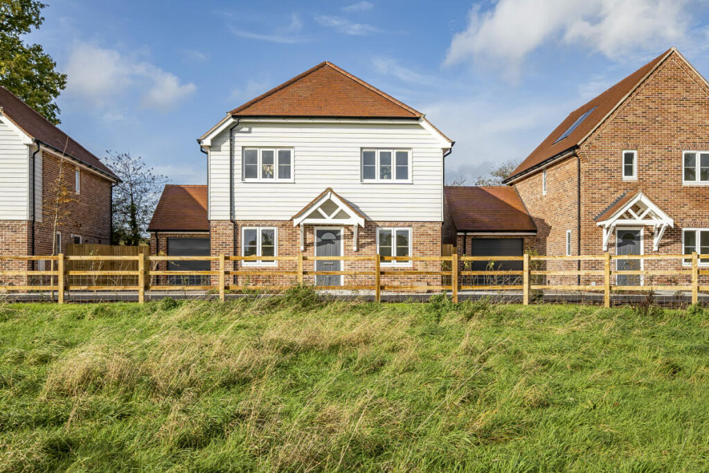 4 bedroom detached house for sale in Boorley Court, Winchester Road, Botley, Southampton, SO32