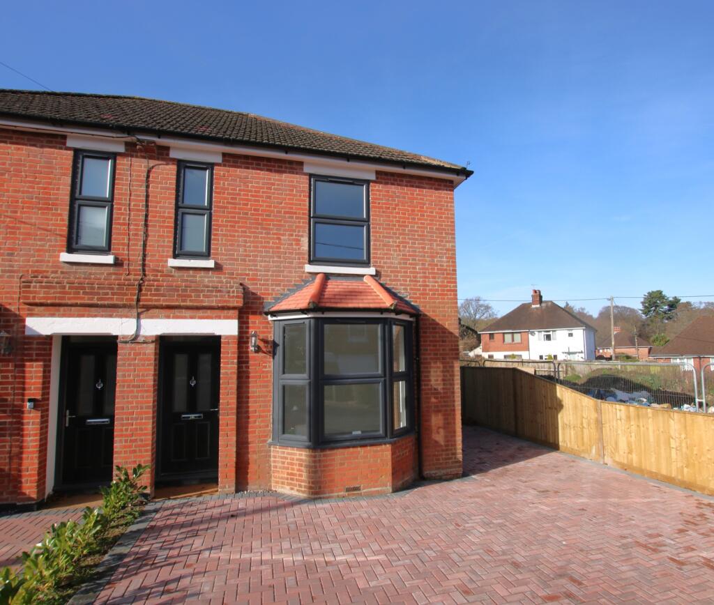 3 bedroom semi-detached house for sale in West End, Southampton, SO30