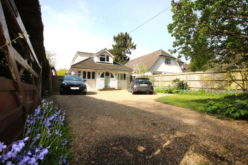 4 bedroom detached bungalow for sale in West End, Southampton, SO30
