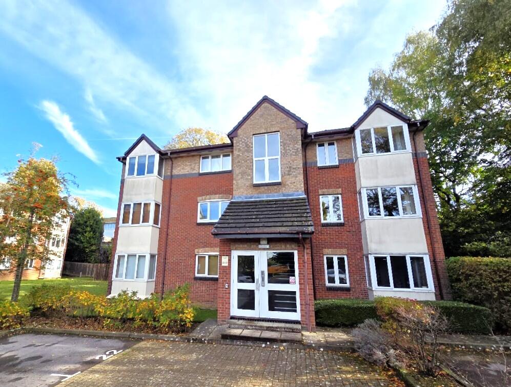 Main image of property: 64-66 High Street, West End, Southampton