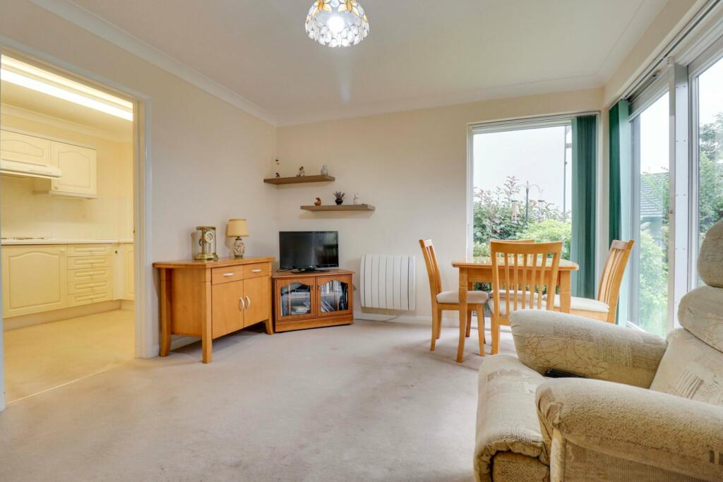 Additional property image - High Wych Road, Sawbridgeworth, CM21
