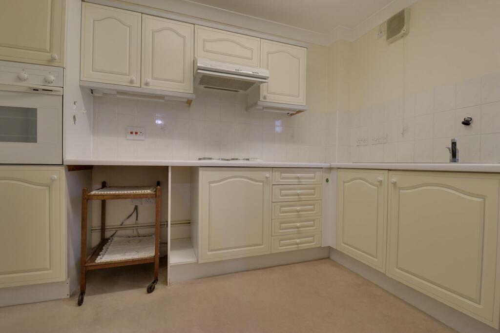 Additional property image - High Wych Road, Sawbridgeworth, CM21
