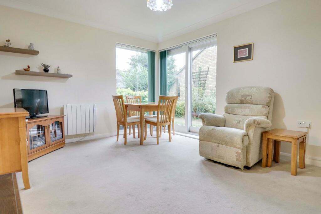 Additional property image - High Wych Road, Sawbridgeworth, CM21