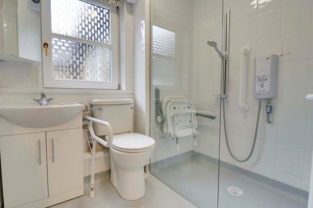 Additional property image - High Wych Road, Sawbridgeworth, CM21