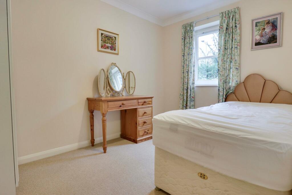 Additional property image - High Wych Road, Sawbridgeworth, CM21