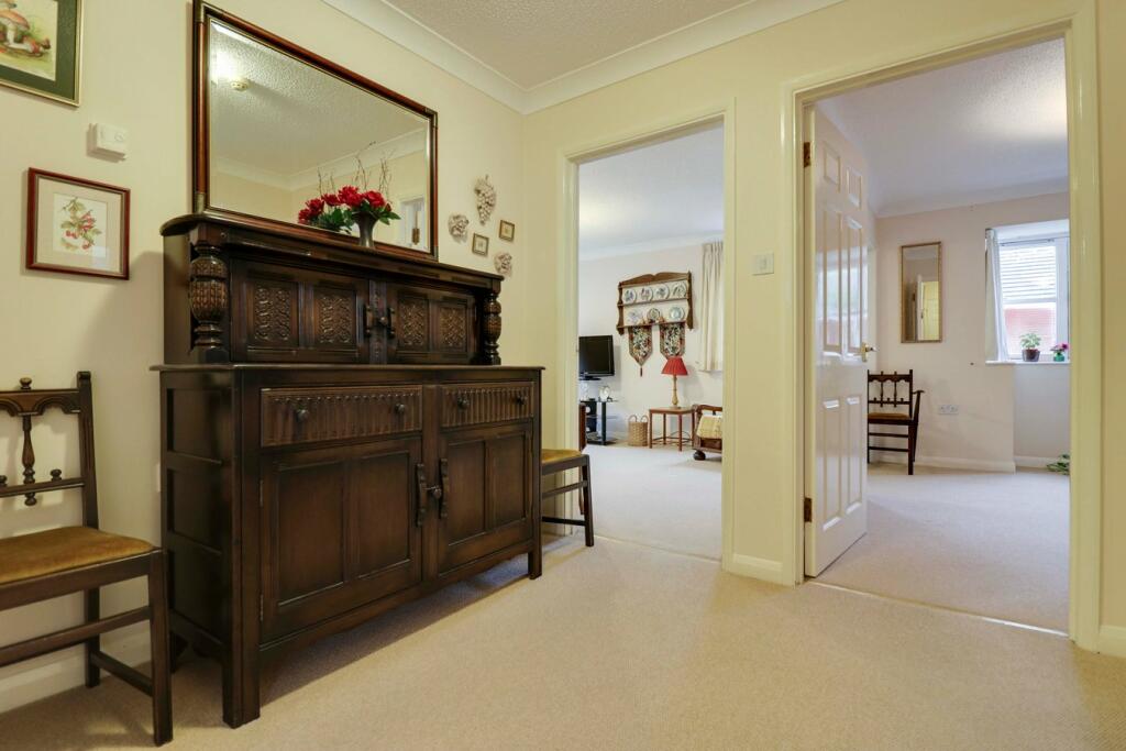 Additional property image - High Wych Road, Sawbridgeworth, CM21
