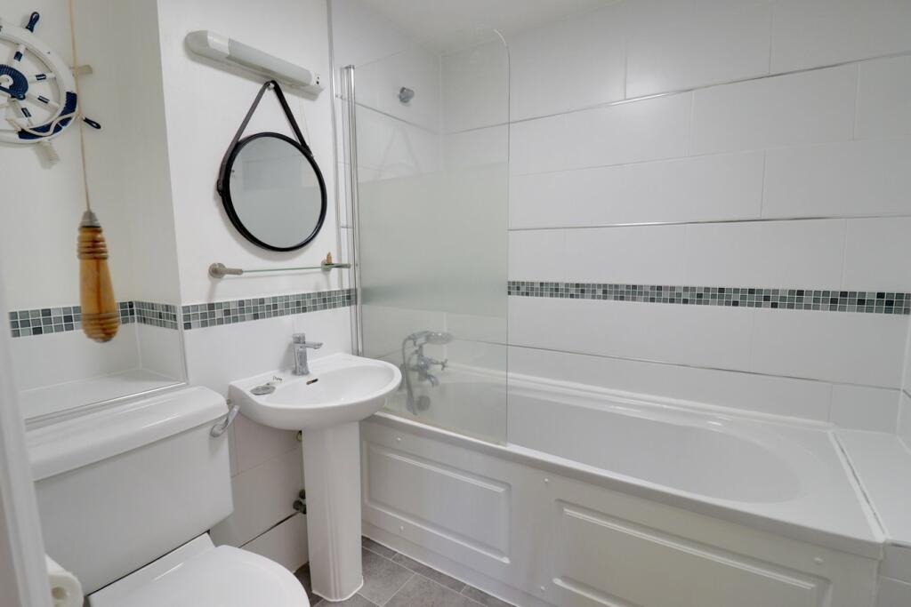 Additional property image - Lawrence Moorings, Sheering Mill Lane, Sawbridgeworth, CM21