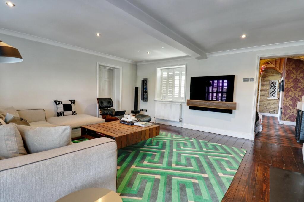 Additional property image - Old Harlow, CM17