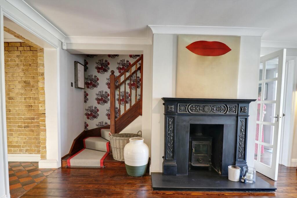 Additional property image - Old Harlow, CM17