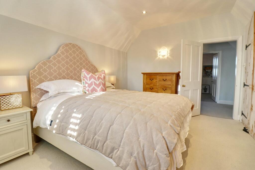 Additional property image - Old Harlow, CM17